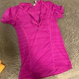 Athleta raspberry zip Pacifica rash guard workout Fitted T-Shirt
